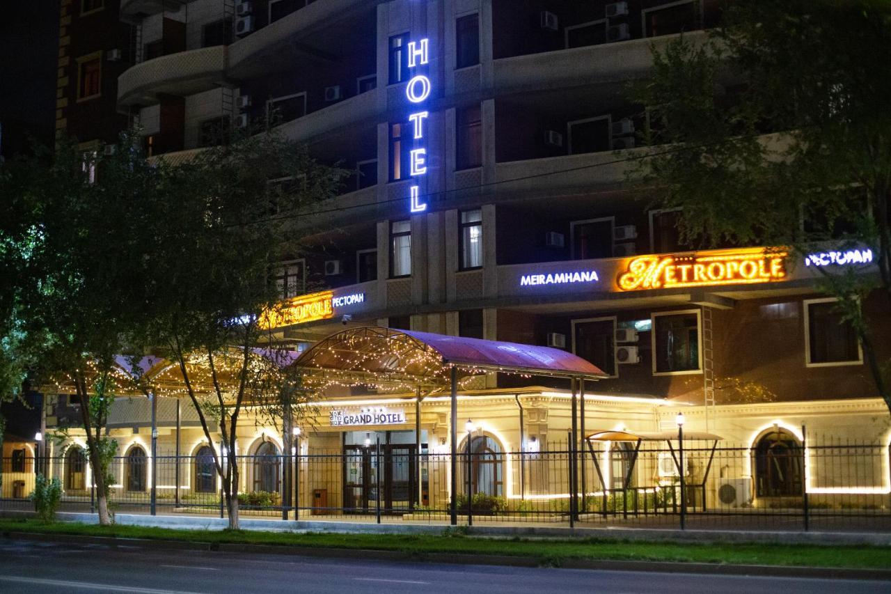 Atb Grand Hotel Atyraū Eksteriør bilde