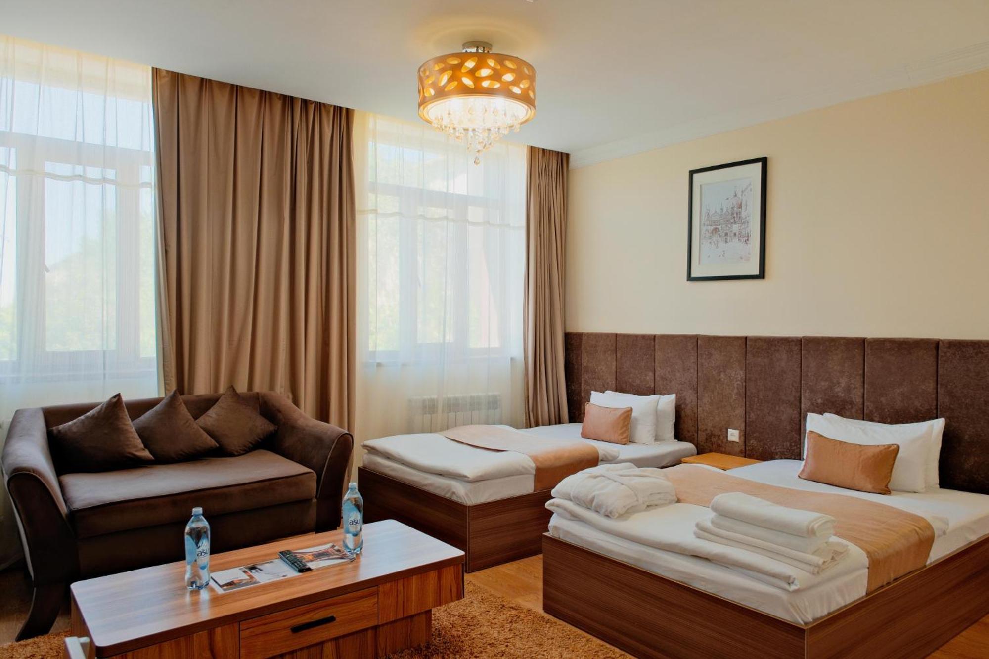 Atb Grand Hotel Atyraū Rom bilde